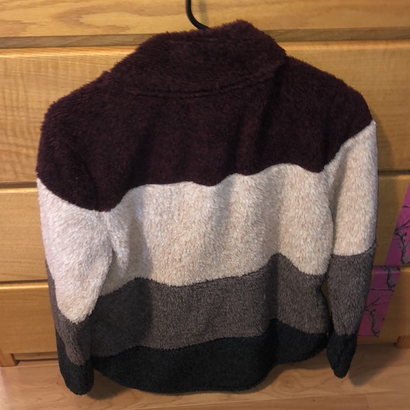 Half Zip Sherpa Sweater - Picture 4 of 5
